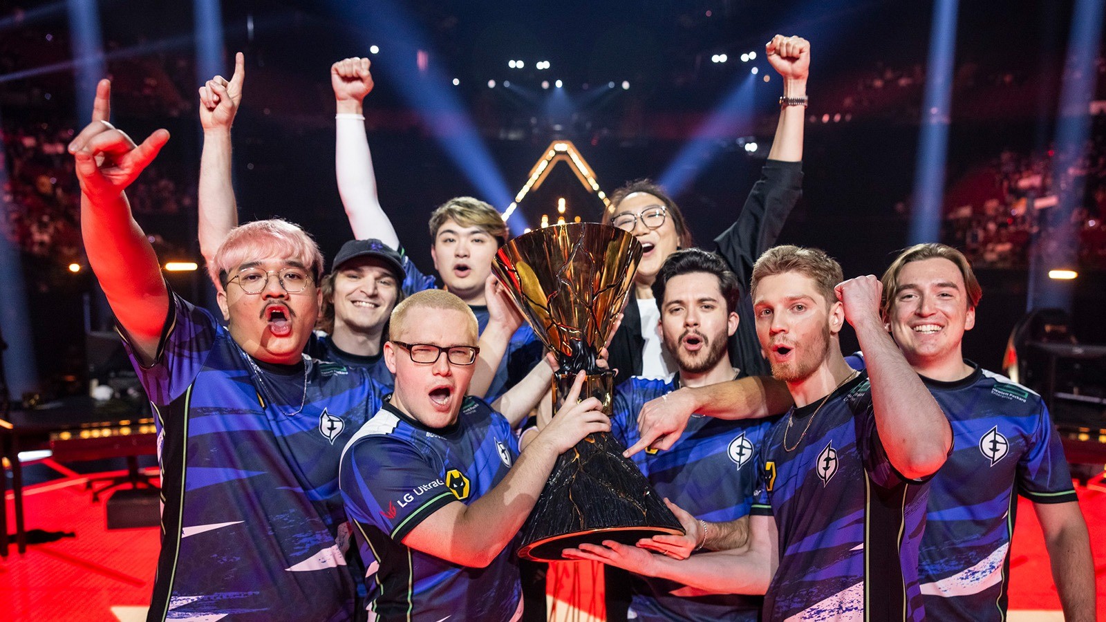 Evil Geniuses: North America’s League of Legends Squad